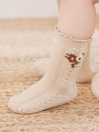 Flower Chain Socks