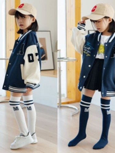 M Line Knee Socks