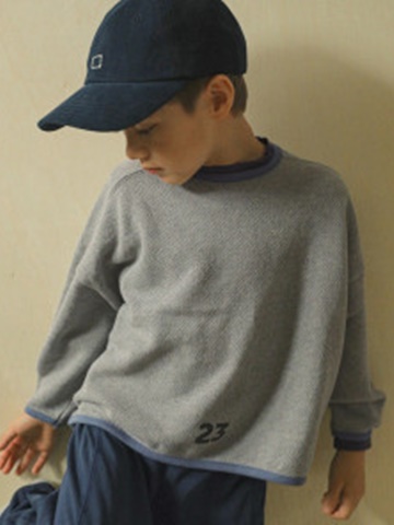 Juneve Tee