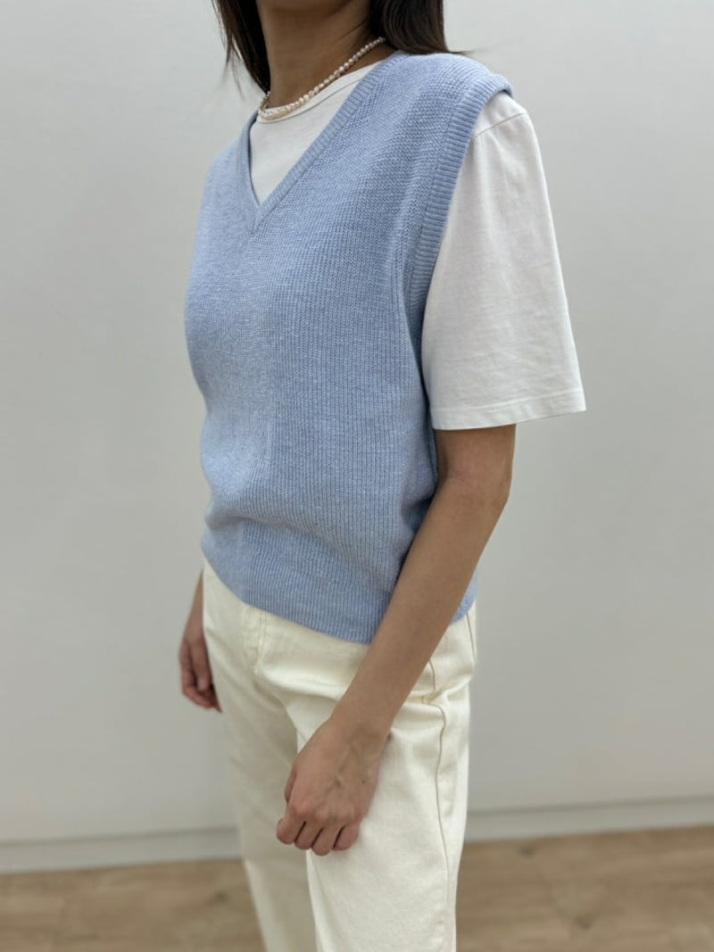 Most - Korean Women Fashion - #shopsmall - Hazzi Vest - 9