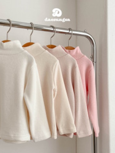 Warm Turtleneck Tee