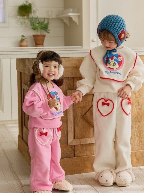 Candy Pom Pom Top Bottom Set Candy Pom Pom Top Bottom Set