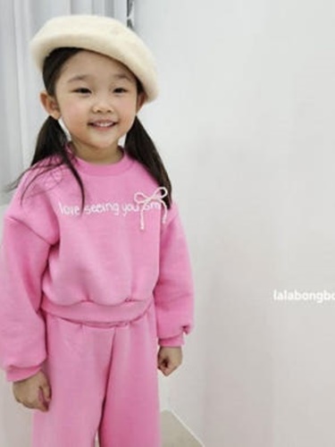 Pearl Ribbon Sweatshirts