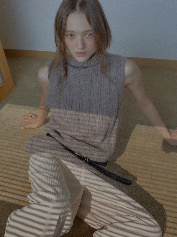 Mohair Sleeveless Knit Top Mohair Sleeveless Knit Top