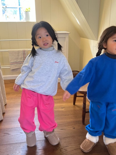 Round Sweatshirts Round Sweatshirts