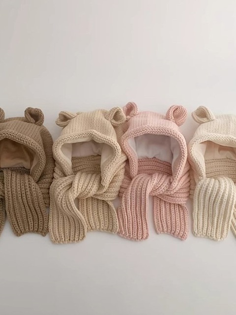 Knit Bear Hat Muffler