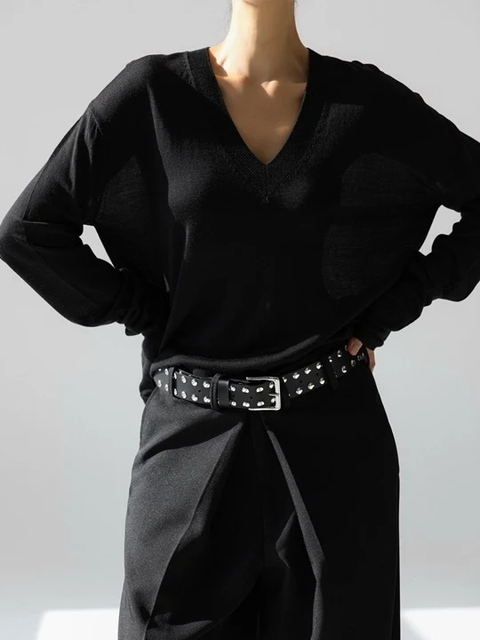 Wool Silk Deep V-neck Long Sleeved Knit Wool Silk Deep V-neck Long Sleeved Knit