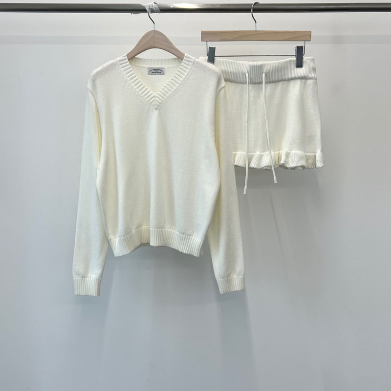 140 Avenue - Korean Women Fashion - #womensfashion - Cotton V Neck Knit Set
