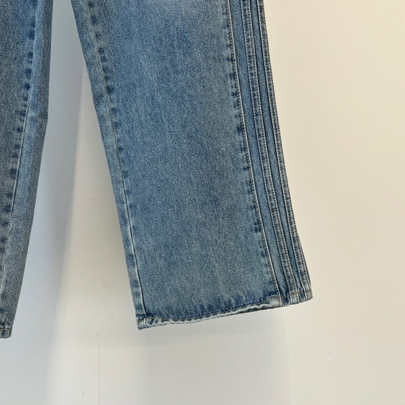 140 Avenue - Korean Women Fashion - #momslook - Three Lines Slit Denim Pants - 4