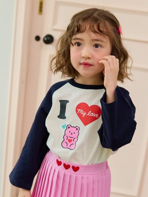 Love Raglan Tee