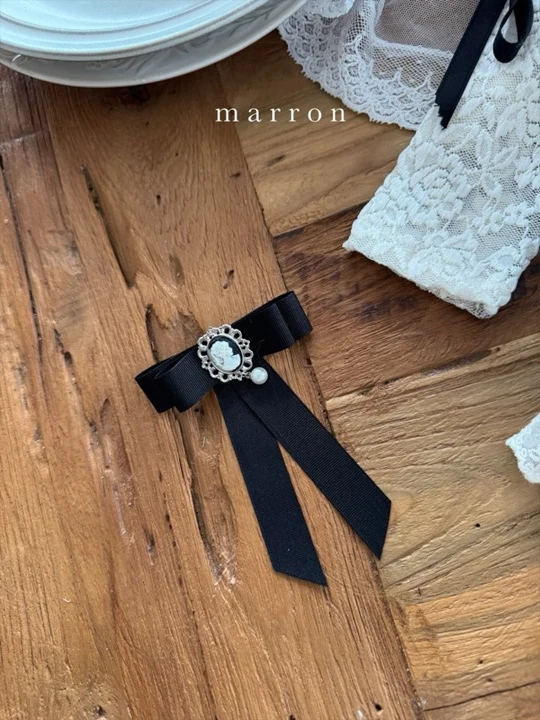 Julia Ribbon Brooch