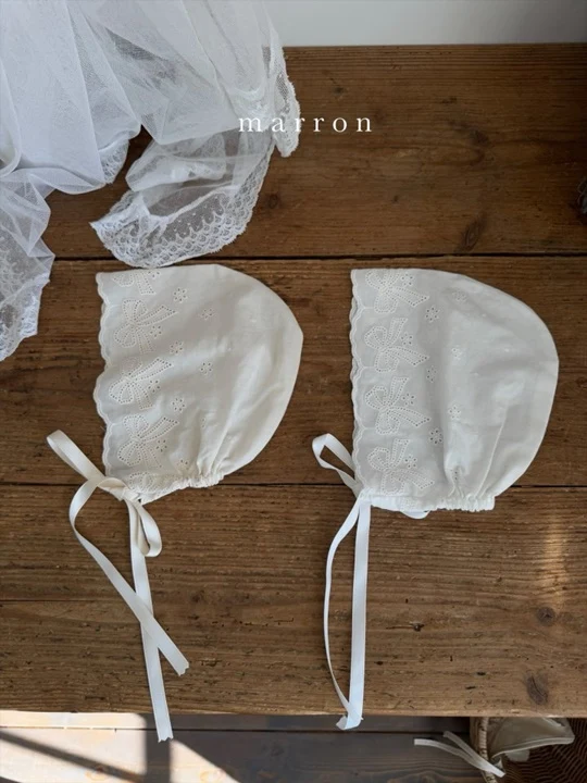 Big Ribbon Bonnet