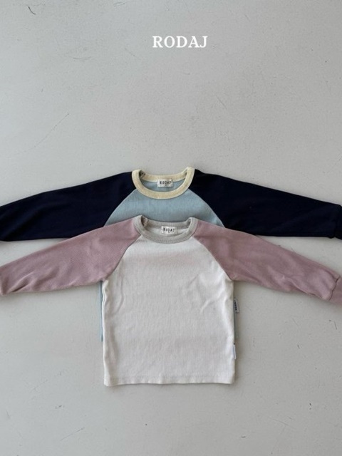 Rouge Raglan Tee