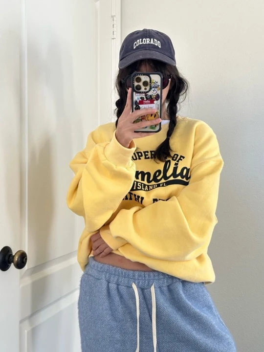 Amelia Sweatshirts Amelia Sweatshirts