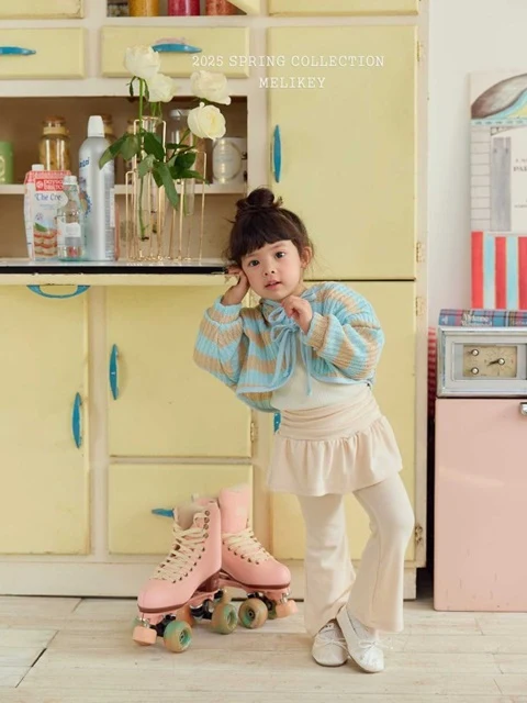 Ballet Shirring Bootcut Pants