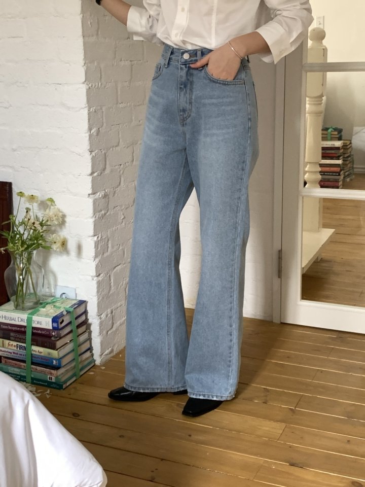 I'm here - Korean Women Fashion - #romanticstyle - Light Blue Bottom Vintage Denim Pants - 7