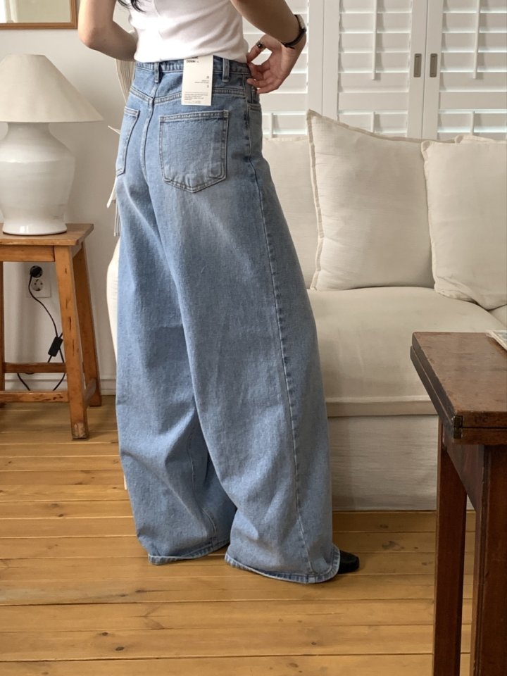 I'm here - Korean Women Fashion - #romanticstyle - Light Blue Wide Denim Pants - 3