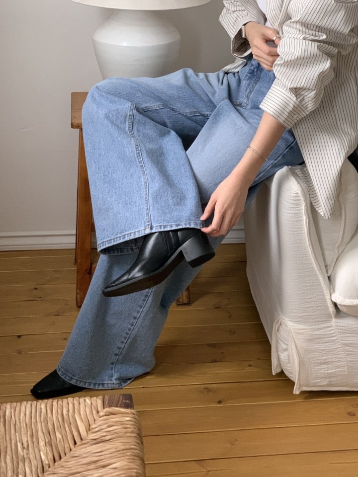 I'm here - Korean Women Fashion - #thatsdarling - Light Blue Wide Denim Pants - 5