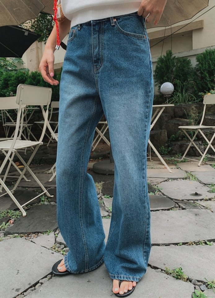 I'm here - Korean Women Fashion - #vintagekidsstyle - Brush Bootscut Denim Pants