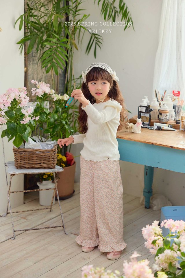 Melikey - Korean Children Fashion - #kidsshorts - Spring Flower Frill Pants - 3
