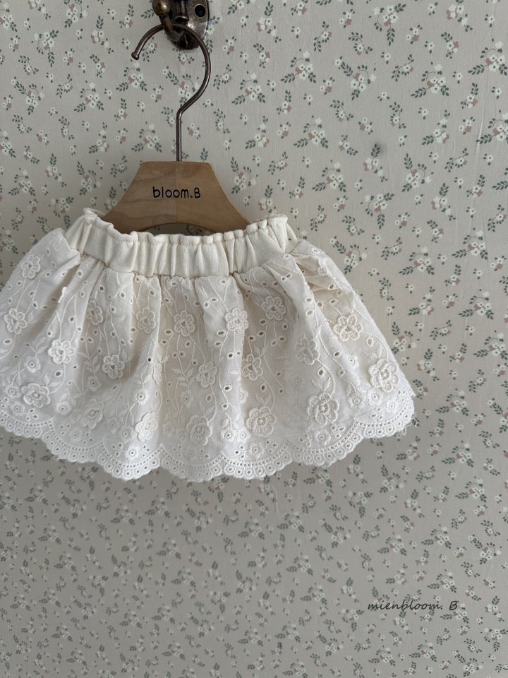 Mienbloom B - Korean Baby Fashion - #babygirlfashion - Bebe Flower Lace Bloomer - 5