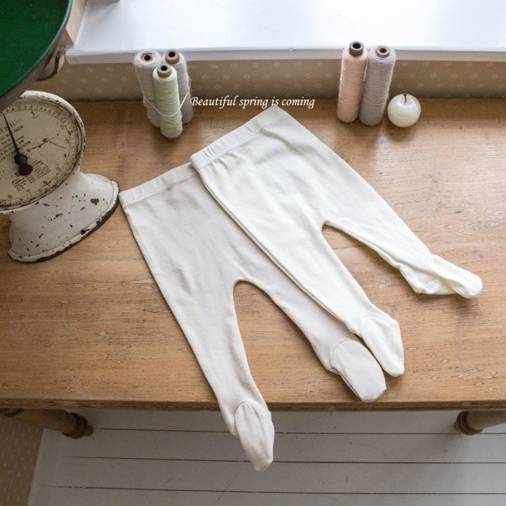 Mkids - Korean Baby Fashion - #babyfashion - Cream Foot Leggings