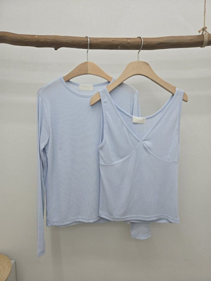 Most - Korean Women Fashion - #momslook - Sleeveless Top Set Tee