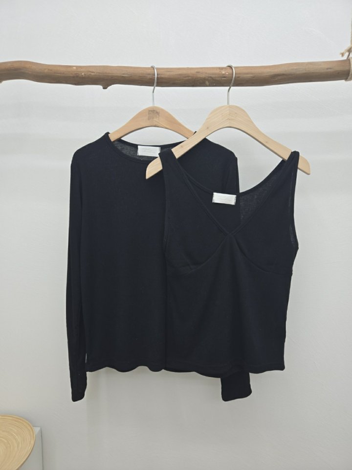 Most - Korean Women Fashion - #momslook - Sleeveless Top Set Tee - 4