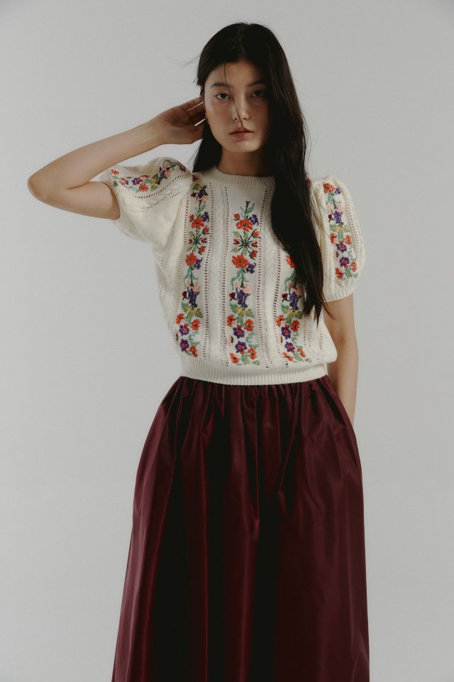 Neroli36 - Korean Women Fashion - #momslook - Embroidery Puff Knit Top - 7