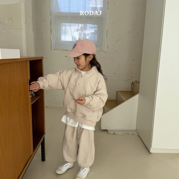 Roda J - Korean Children Fashion - #littlefashionista - Soap Half-zip Sweatshirts - 2