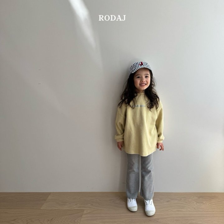 Roda J - Korean Children Fashion - #prettylittlegirls - With Moon Tee - 2