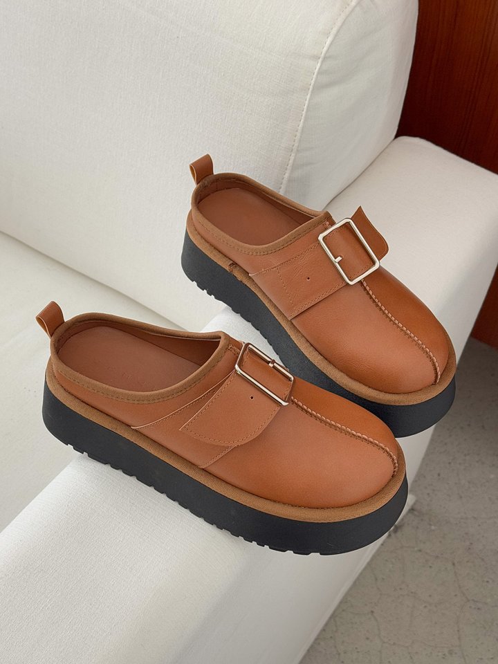 Vade - Korean Women Fashion - #womensfashion - Mocha Velcro Buckle Bloafer - 4