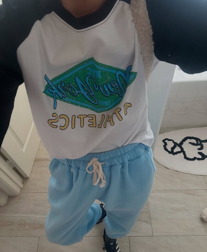 Via - Korean Women Fashion - #momslook - Newyork Raglan Tee - 7