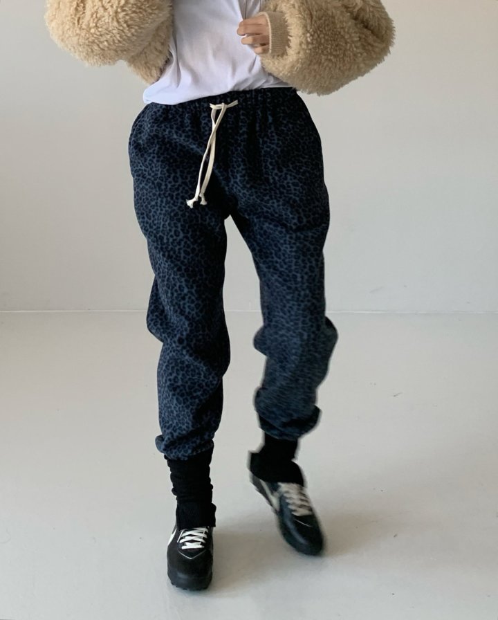 Via - Korean Women Fashion - #momslook - Pola Leopard Pants - 8