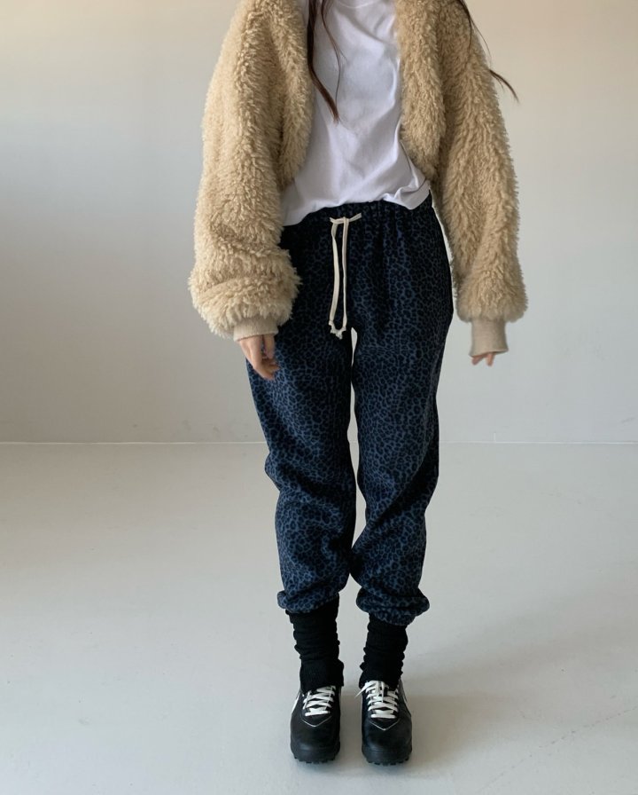 Via - Korean Women Fashion - #womensfashion - Pola Leopard Pants - 9