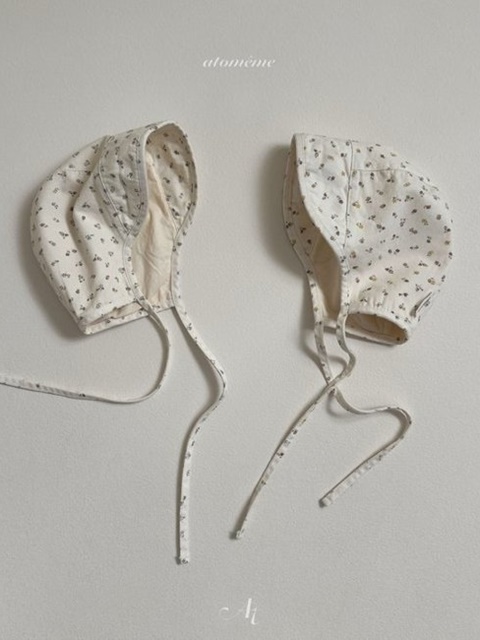 Small Flower Bonnet
