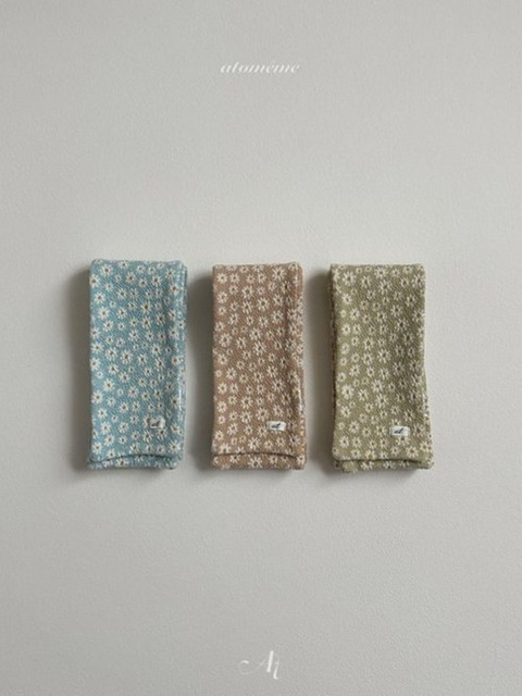 Daisy Scarf