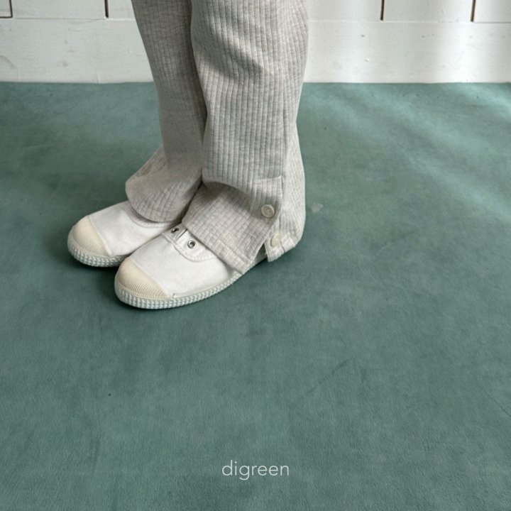 Digreen - Korean Children Fashion - Two Button Bootcut Pants - Photo 2 - Spring 2025