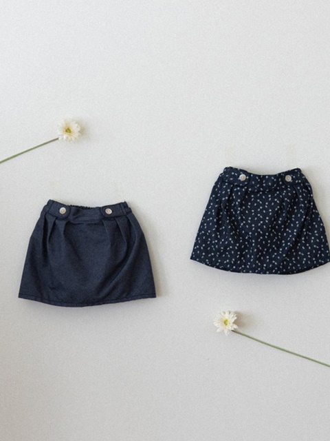 Non Fade Pintuck Skirt