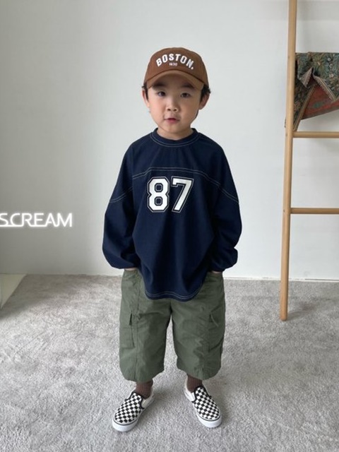 87 Stretchy Tee