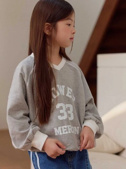 33 Strap Sweatshirts