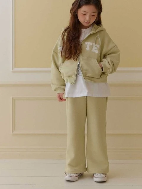 84 Embroidery Pants