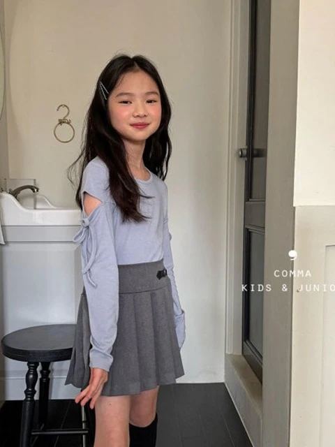 Sleeve Slit Ribbon Tee Sleeve Slit Ribbon Tee