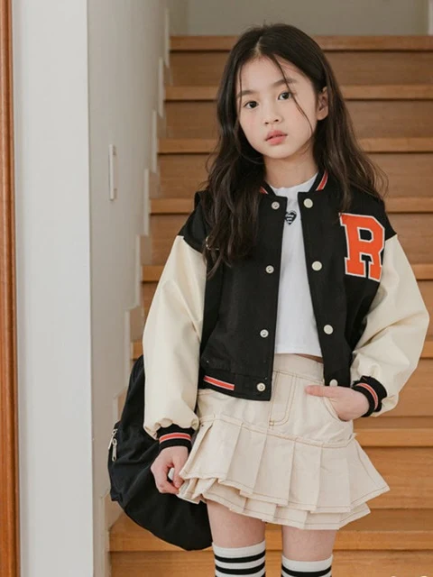 R Raglan Baseball Black Jumper