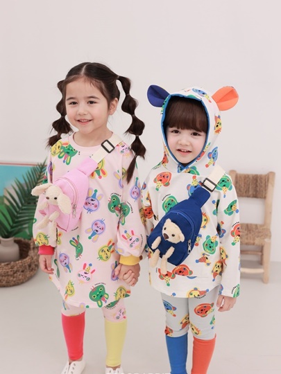 Full Bear Graphic Bag Hoodie