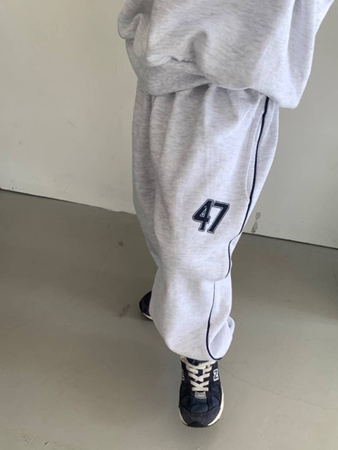 47 Piping Pants