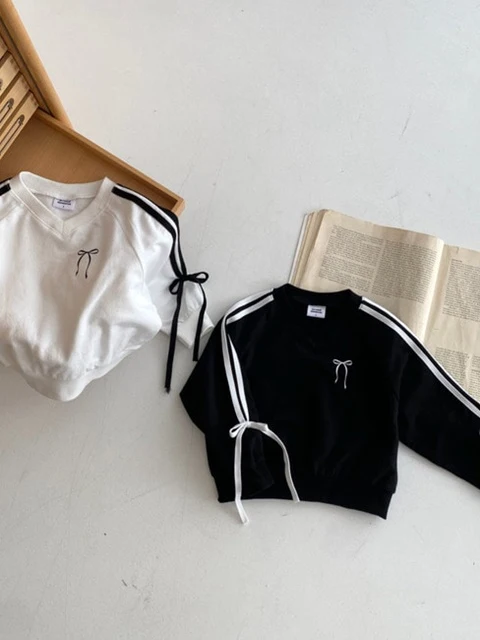 Ribbon Tape Sweatshirts