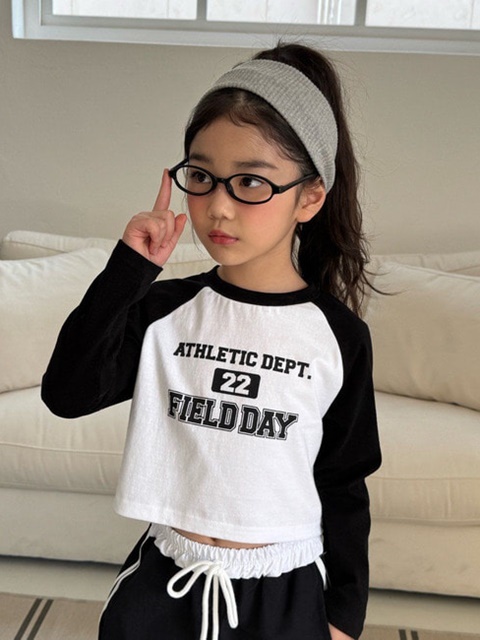 Field Raglan Tee
