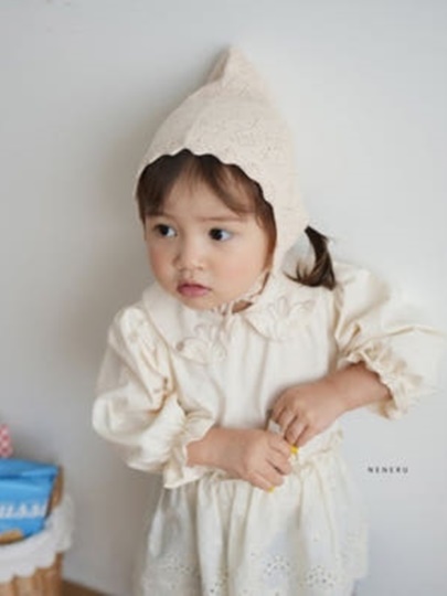 Bunny Embroidery Collar Tee