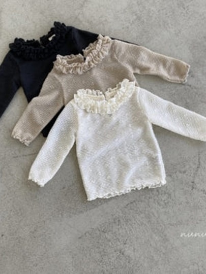 Minimal Flower Tee